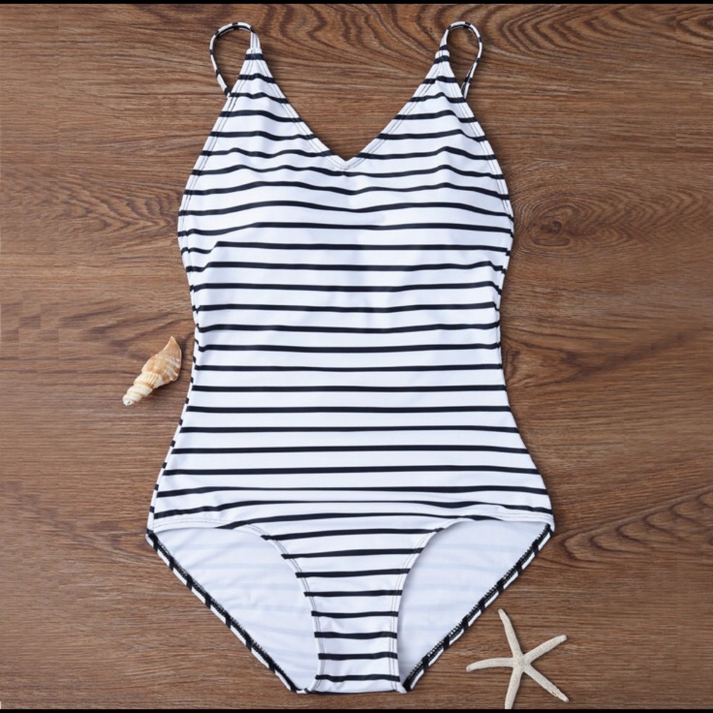 NEW White Stripped One Piece Swimsuit Backless